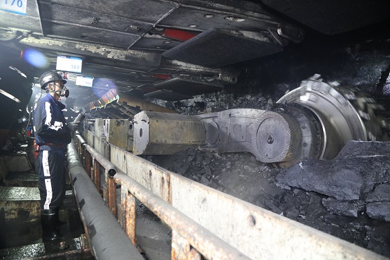 综采队事人情现场 - 副本.JPG