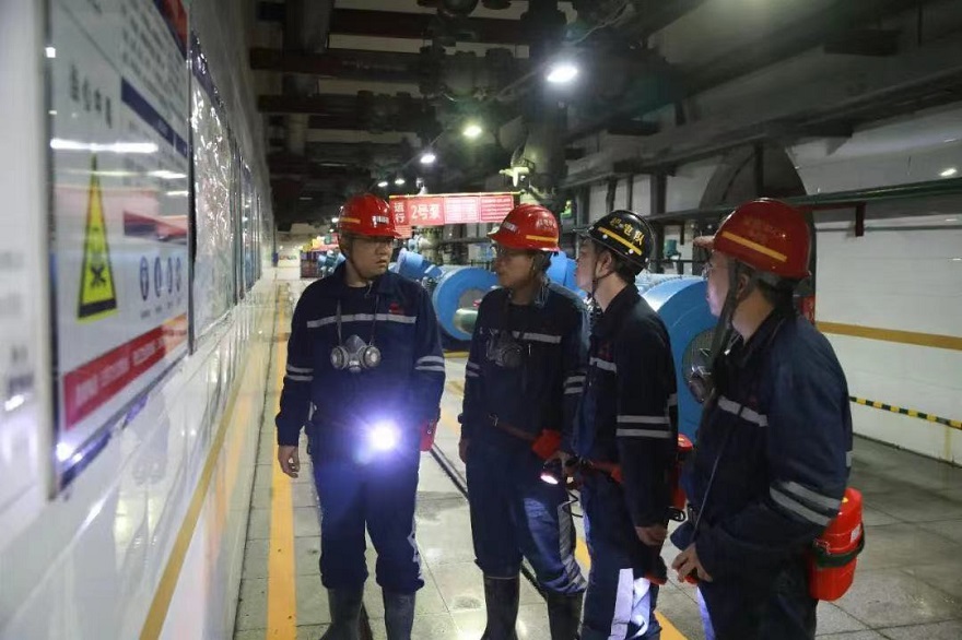 图三：：：“党员巡查小分队”举行清静检查。.jpg